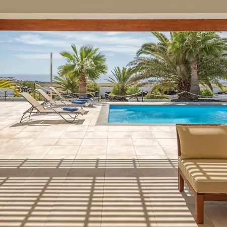 Lanzahost Panorama Villa *