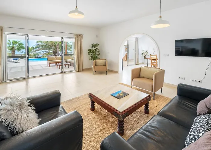 Villa Lanzahost Panorama *