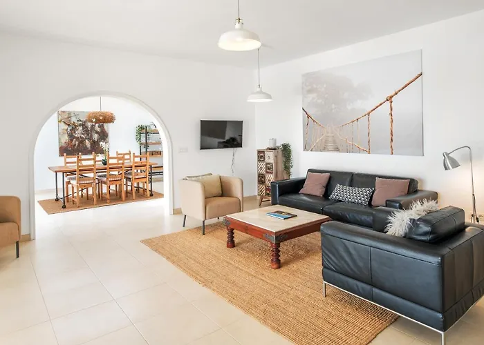 Lanzahost Panorama Villa *