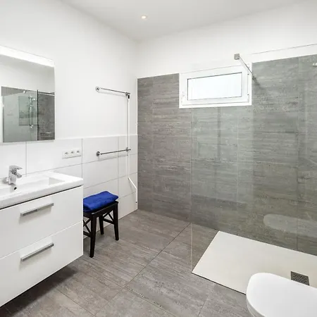 Villa Lanzahost Panorama *