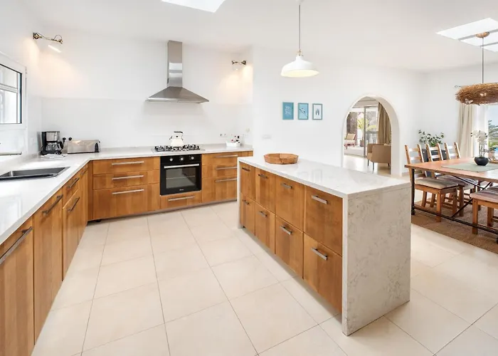 Villa Lanzahost Panorama *