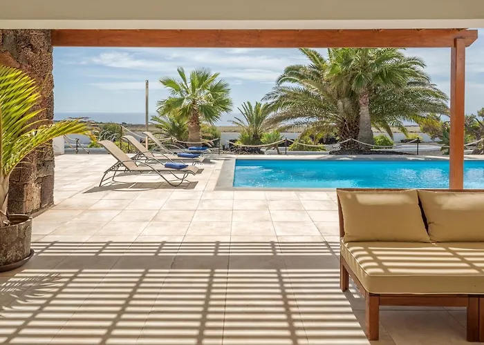 Lanzahost Panorama Villa *