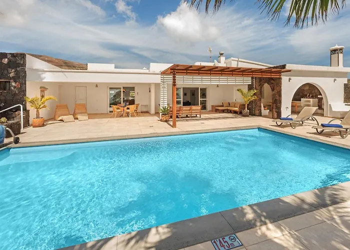 Villa Lanzahost Panorama